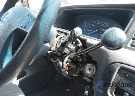 1996 Honda Odyssey Lx z USA, uszkodzony, nr VIN JHMRA1840TC800316